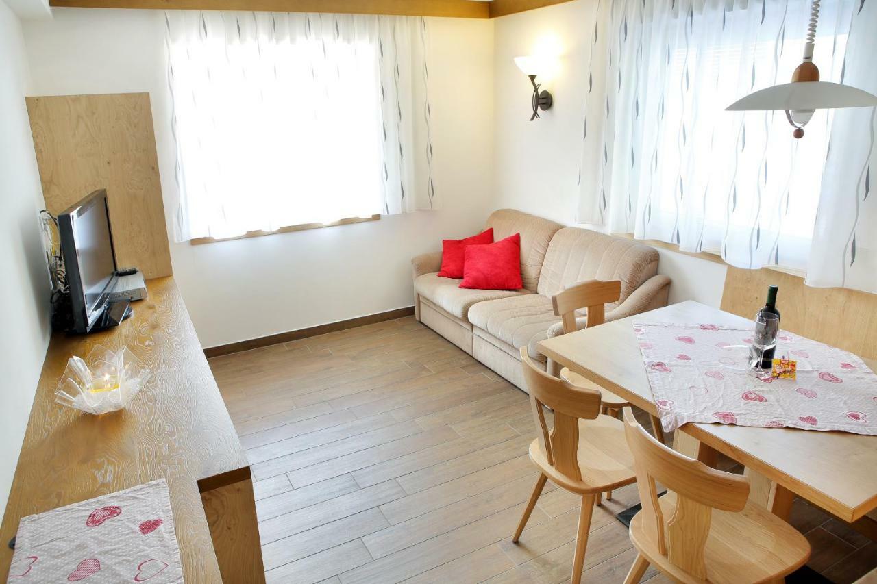 Apartment Kristyn Ортизеи Экстерьер фото